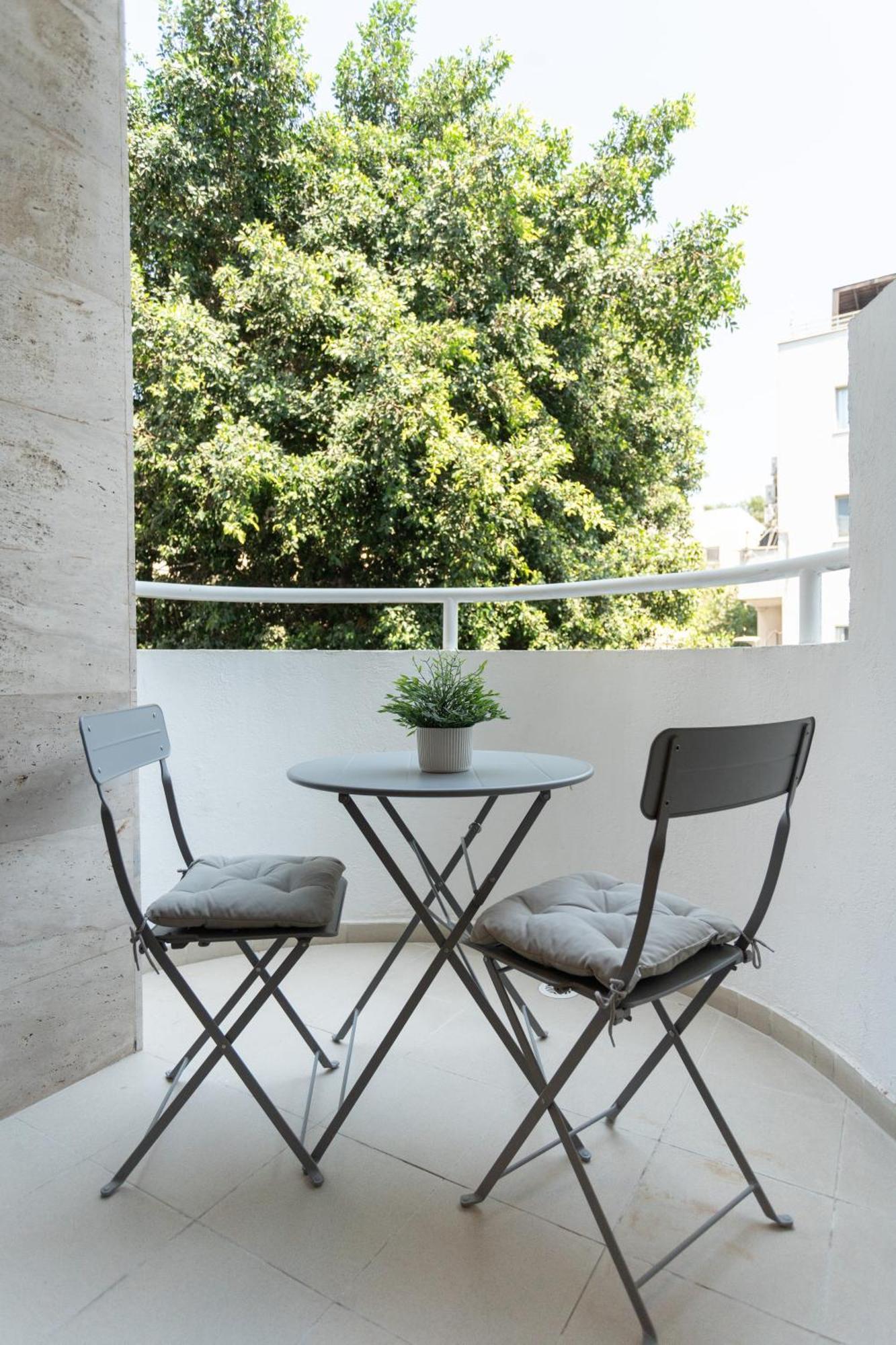 Eliezer Ben Yehuda Residence With Shelter Tel Aviv Exterior photo